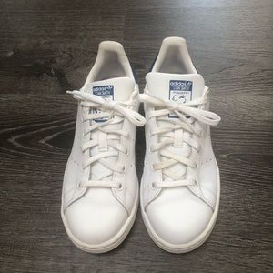 Blue/white Stan Smiths Adidas